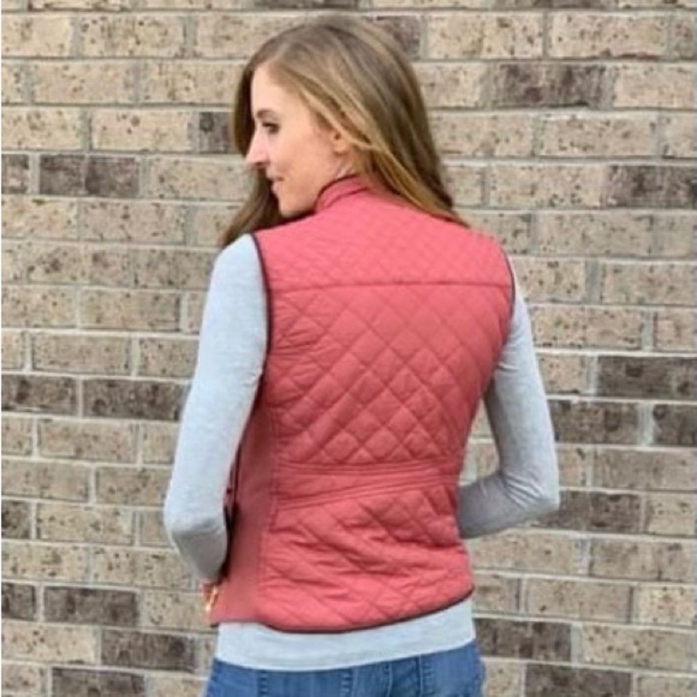 New! Active USA Vest. Full Zip. Quilted. Color “Dusty Pink”